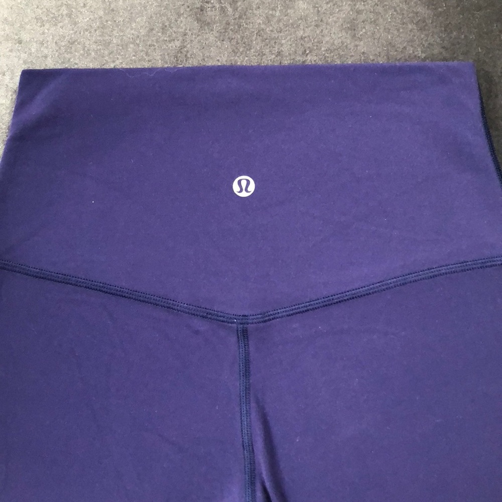 Lululemon 25” Emperor Blue Color Help